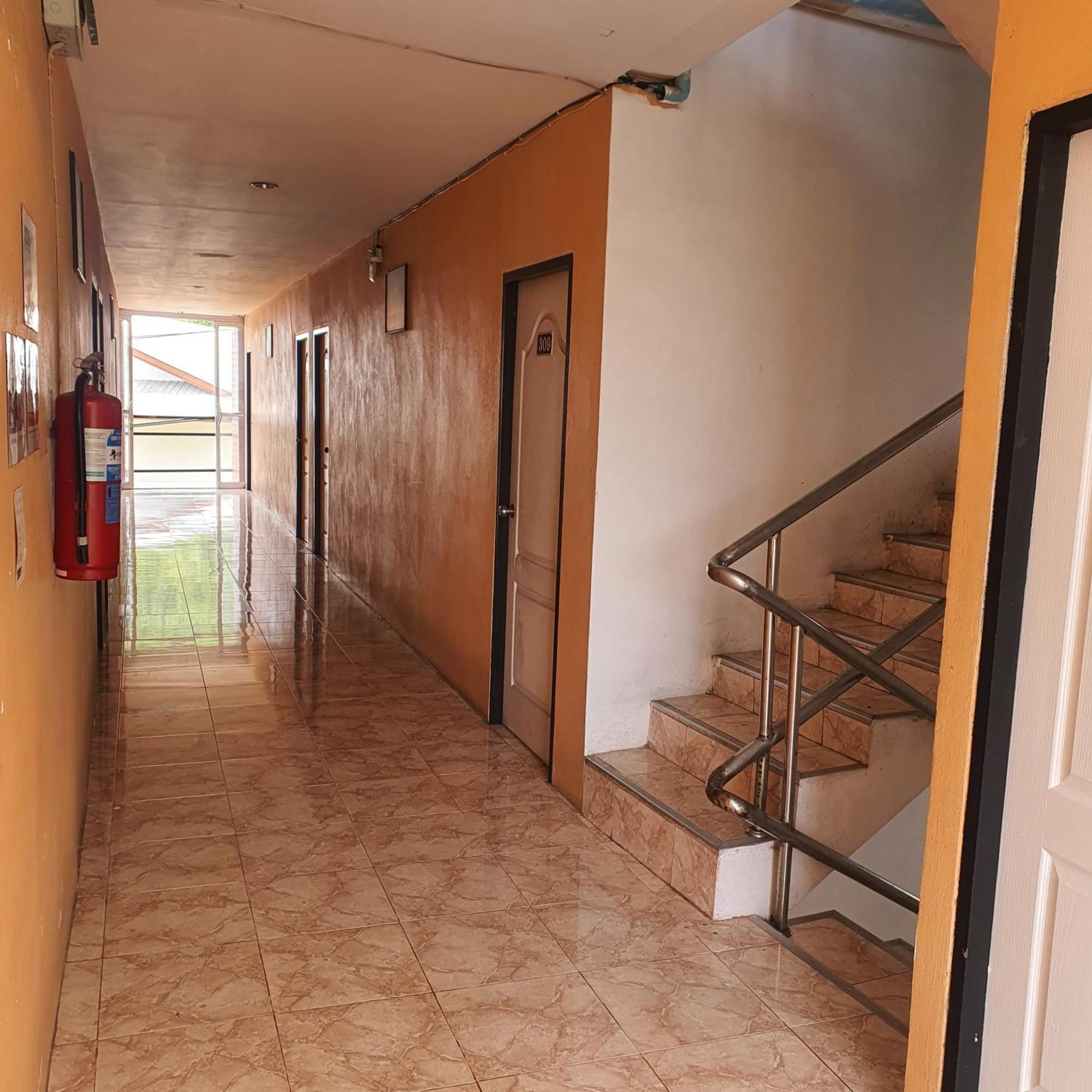 8 Homestel Тау Экстерьер фото