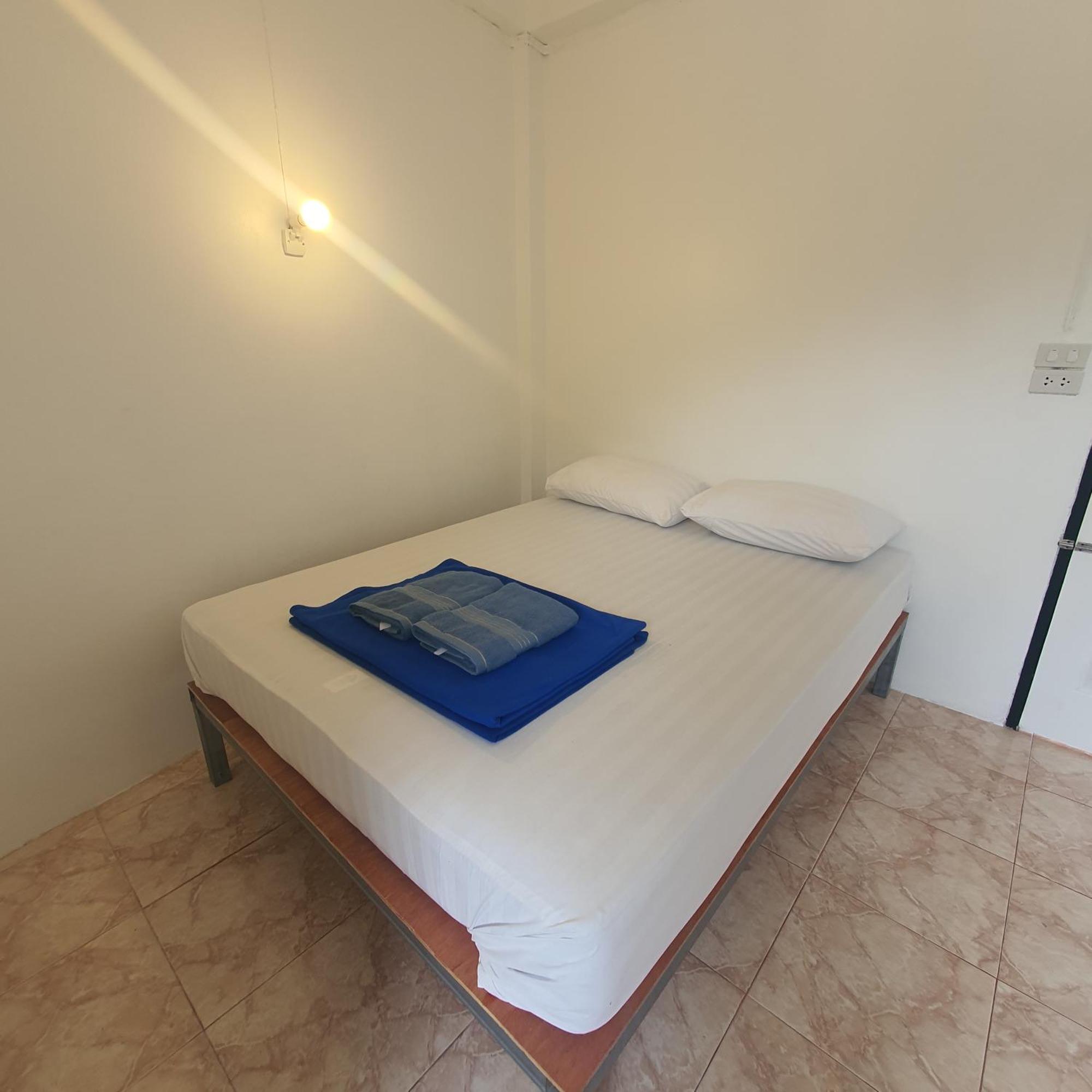 8 Homestel Тау Экстерьер фото